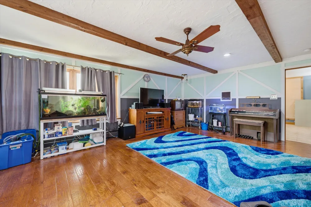 9757 Kaiser Road Saline, MI 48176