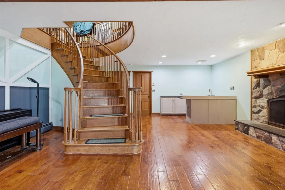 9757 Kaiser Road Saline, MI 48176