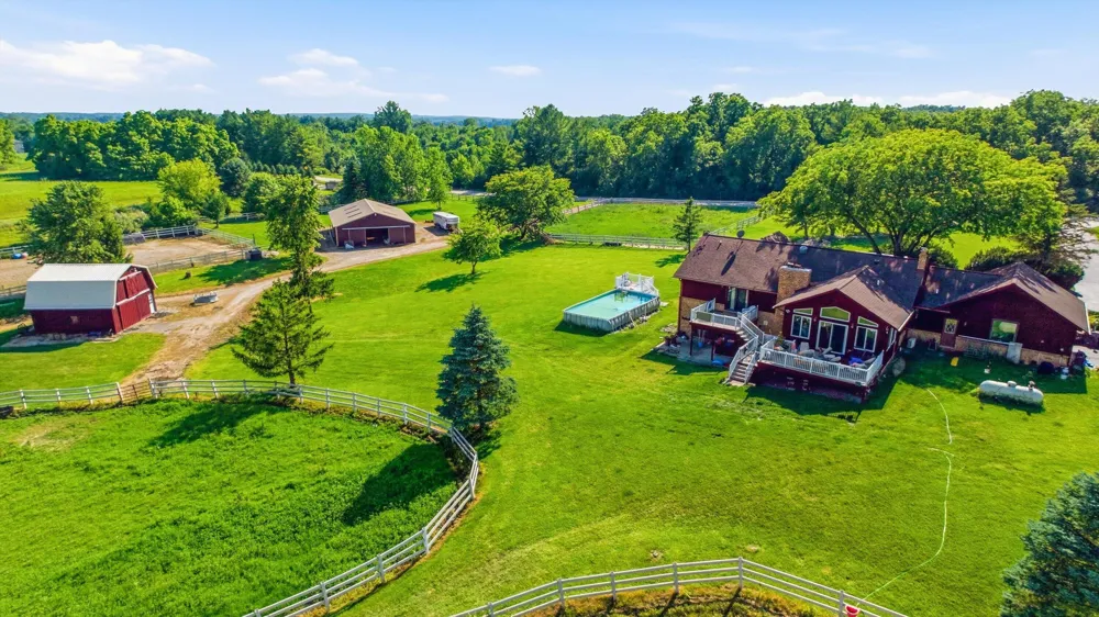 9757 Kaiser Road Saline, MI 48176