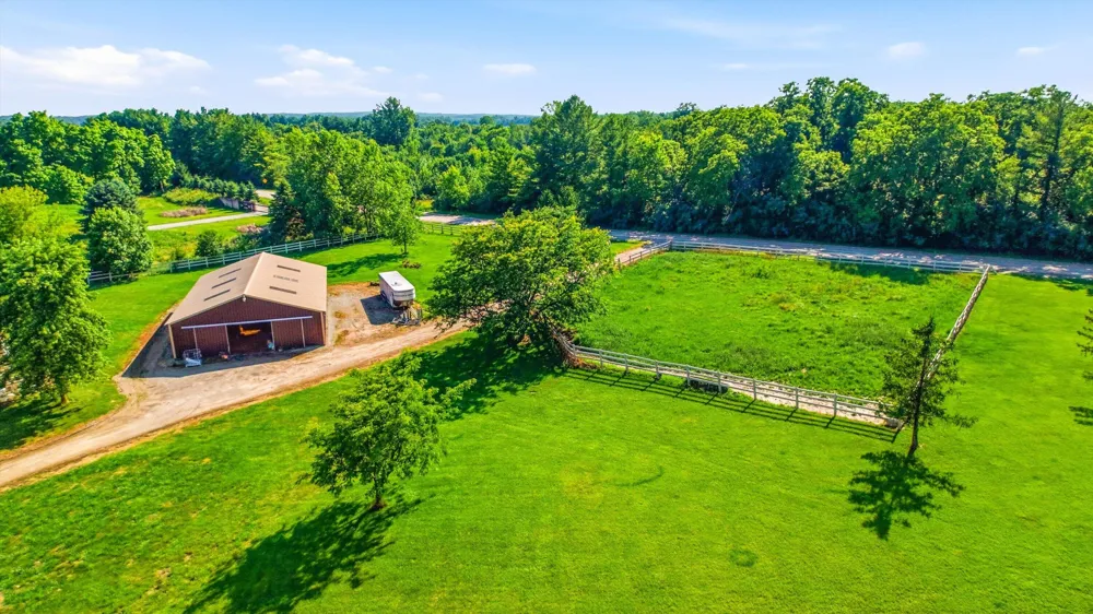 9757 Kaiser Road Saline, MI 48176