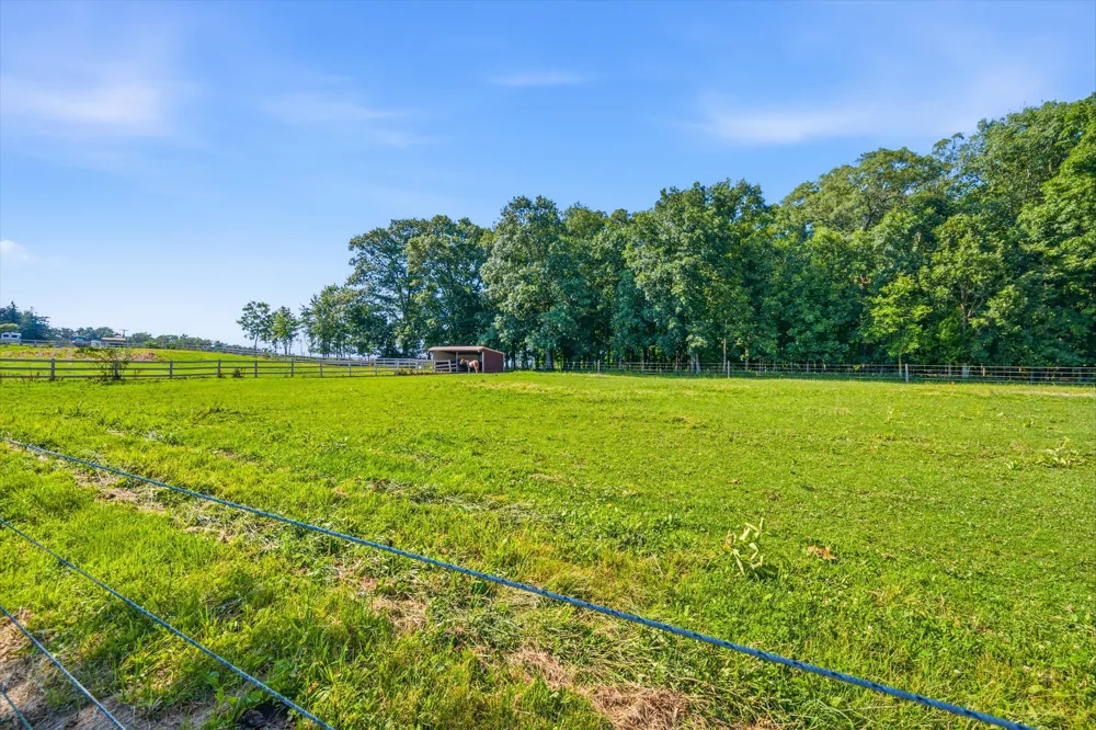 9757 Kaiser Road Saline, MI 48176