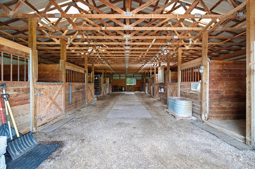 9757 Kaiser Road Saline, MI 48176