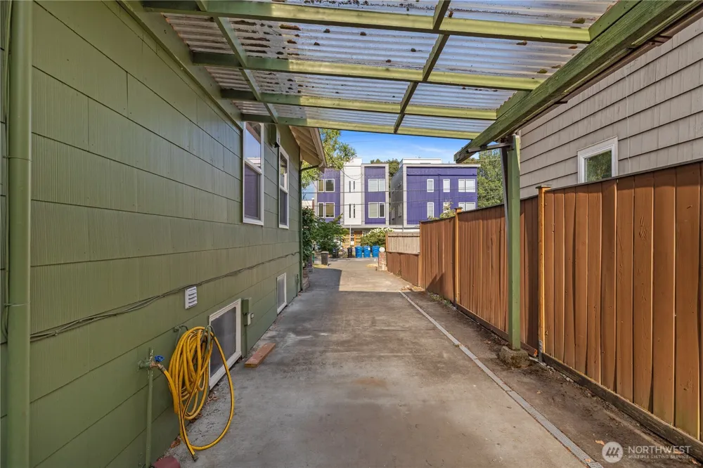6412 17th Avenue NW Seattle, WA 98107