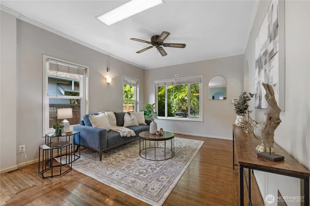 6412 17th Avenue NW Seattle, WA 98107