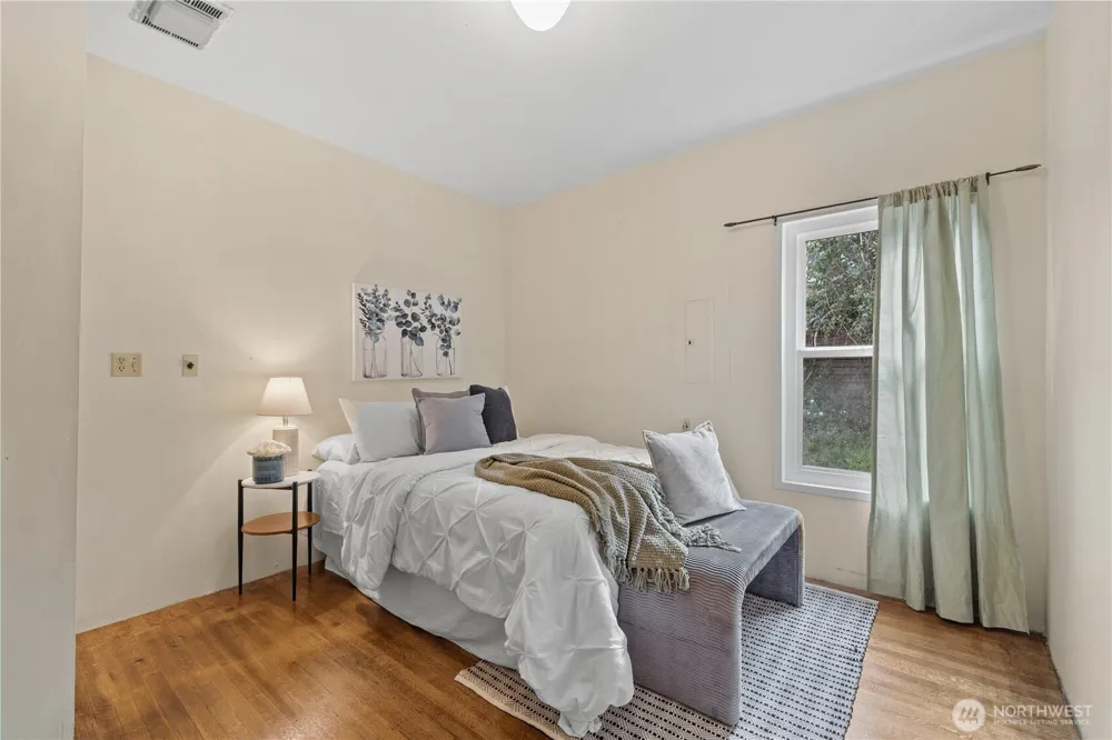 6412 17th Avenue NW Seattle, WA 98107