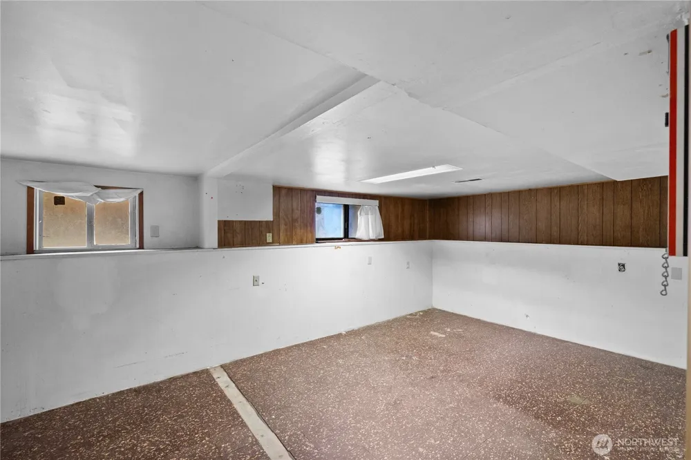 6412 17th Avenue NW Seattle, WA 98107