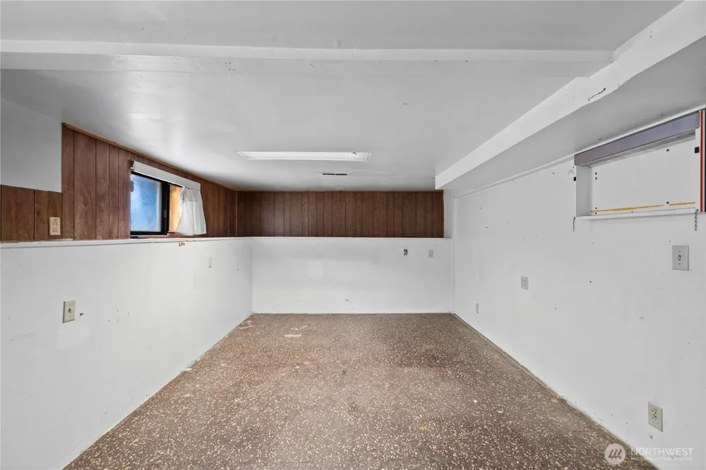 6412 17th Avenue NW Seattle, WA 98107