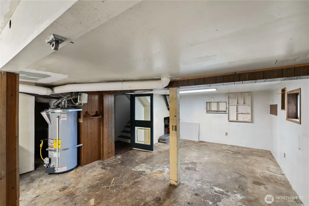 6412 17th Avenue NW Seattle, WA 98107