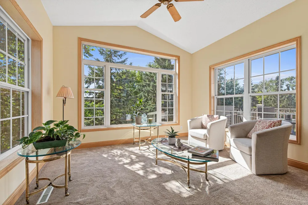 408 Holly Lane Oakdale, MN 55128