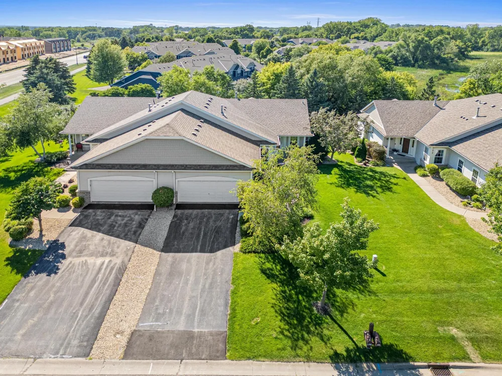 408 Holly Lane Oakdale, MN 55128