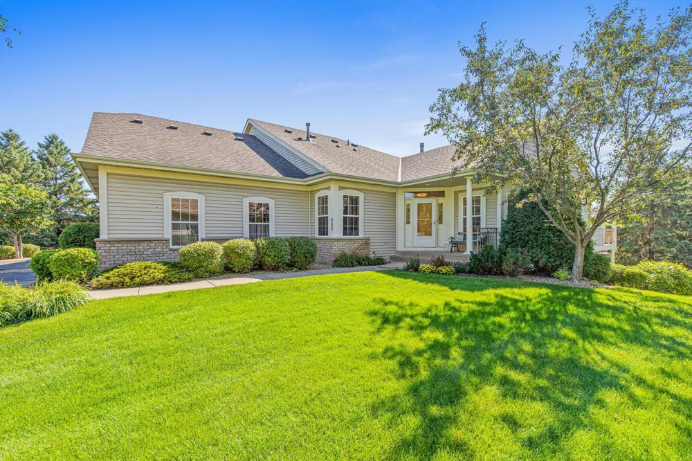 408 Holly Lane Oakdale, MN 55128