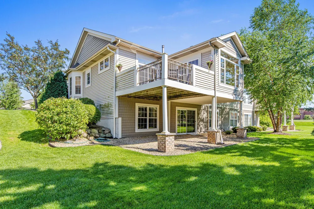 408 Holly Lane Oakdale, MN 55128