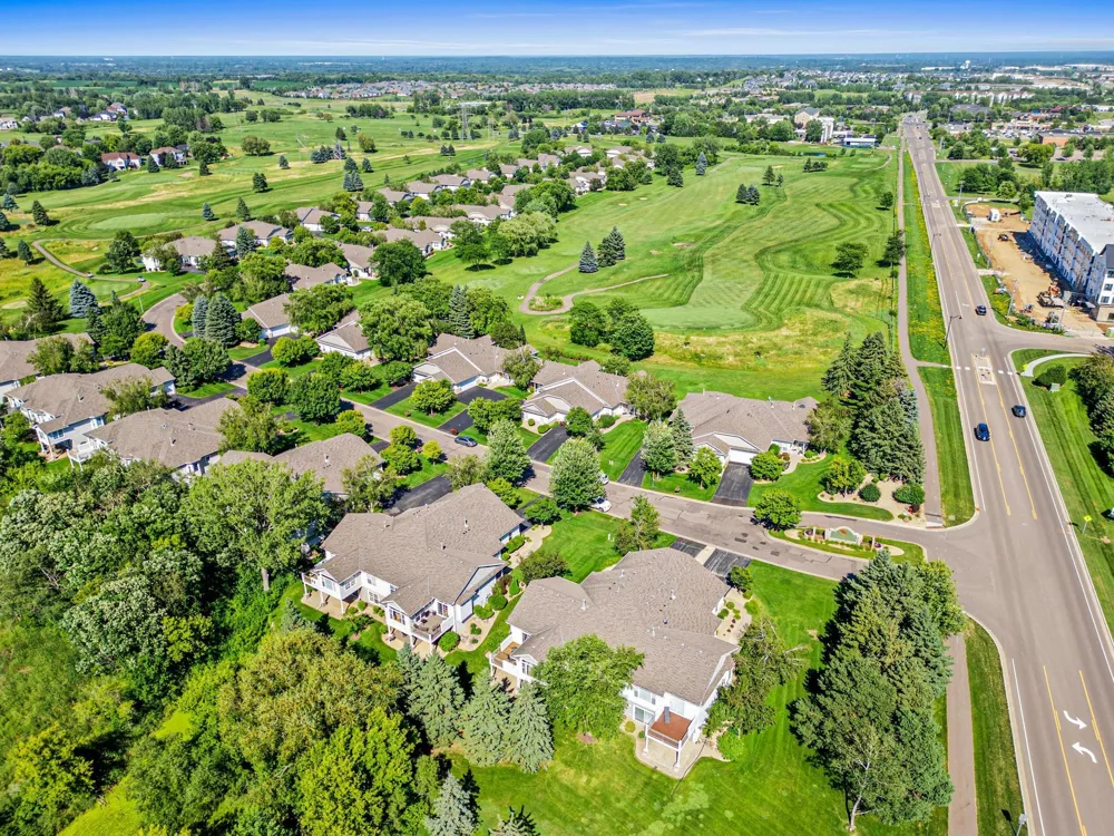 408 Holly Lane Oakdale, MN 55128
