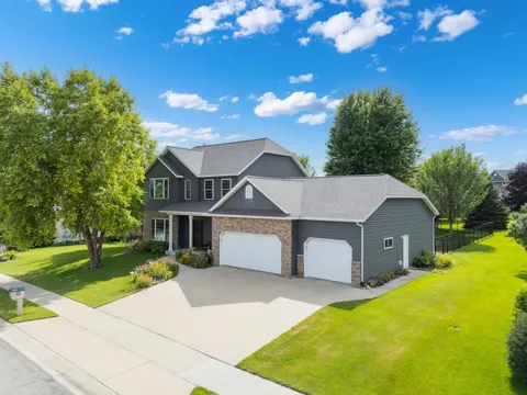 5005 Scenic Oak Drive SW