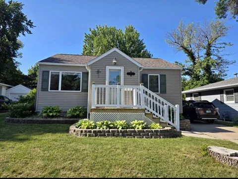 117 W Maple Street