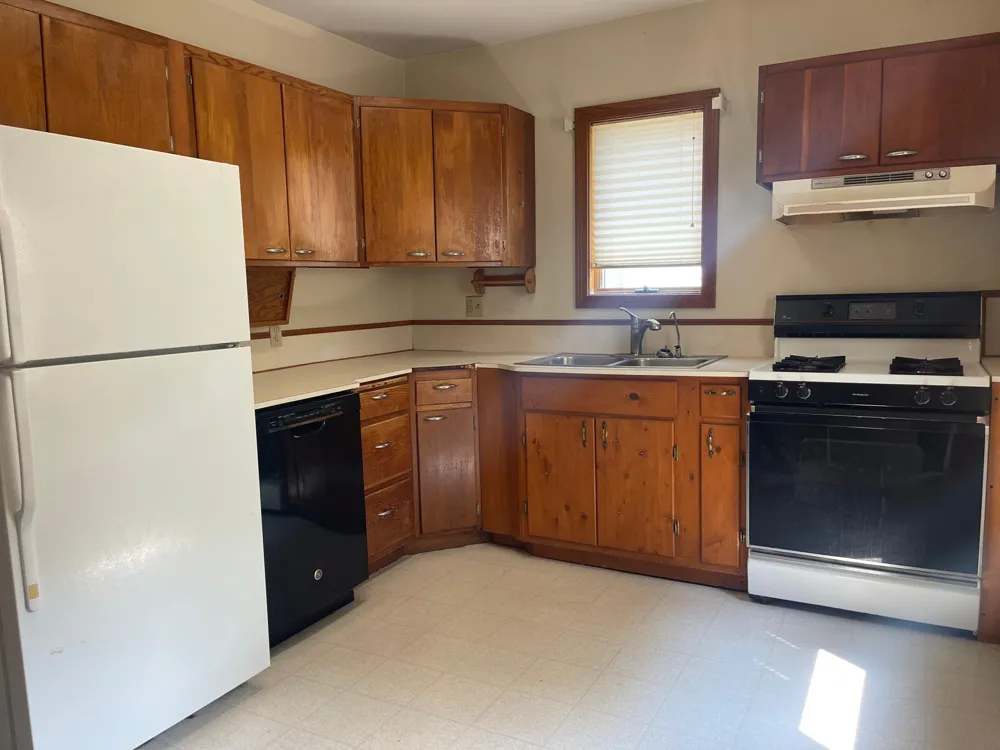117 W Maple Street Marshall, MN 56258