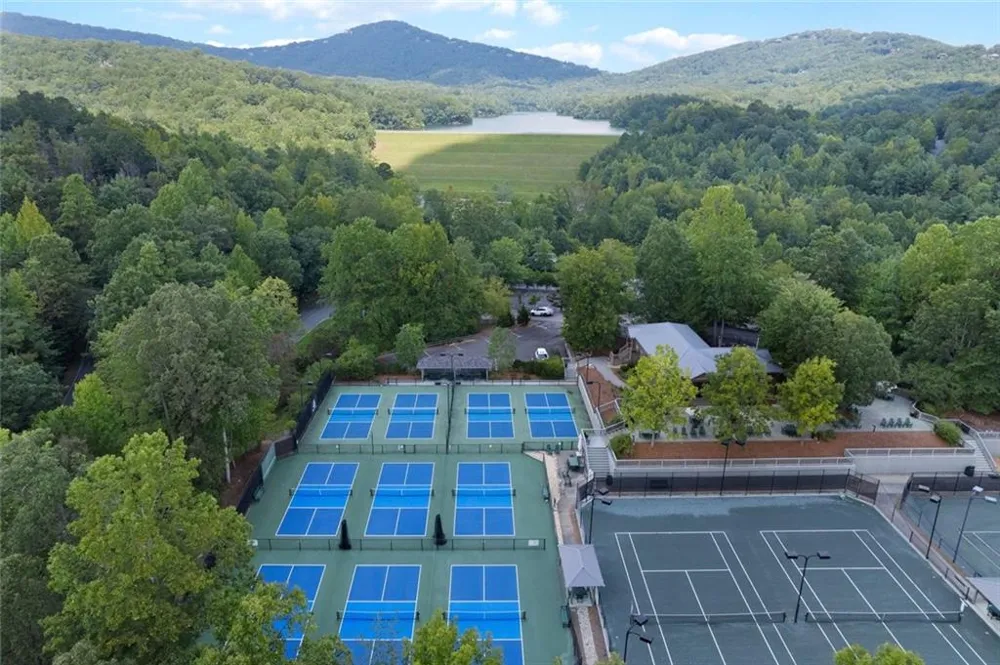1095 McElroy Mountain Drive Big Canoe, GA 30143
