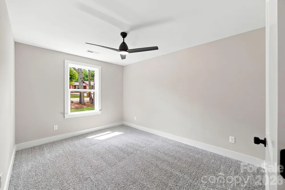 312 North Street Dallas, NC 28034