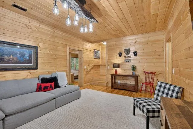 726 Railey Ridge NE Ranger, GA 30734