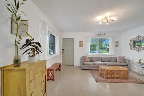180 NW 48th Court