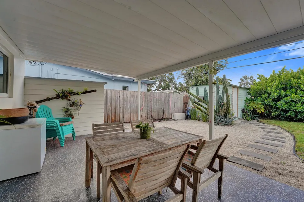 180 NW 48th Court Oakland Park, FL 33309