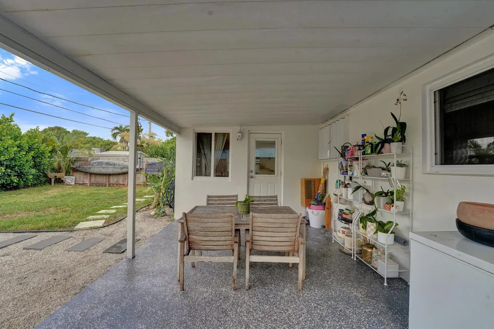 180 NW 48th Court Oakland Park, FL 33309