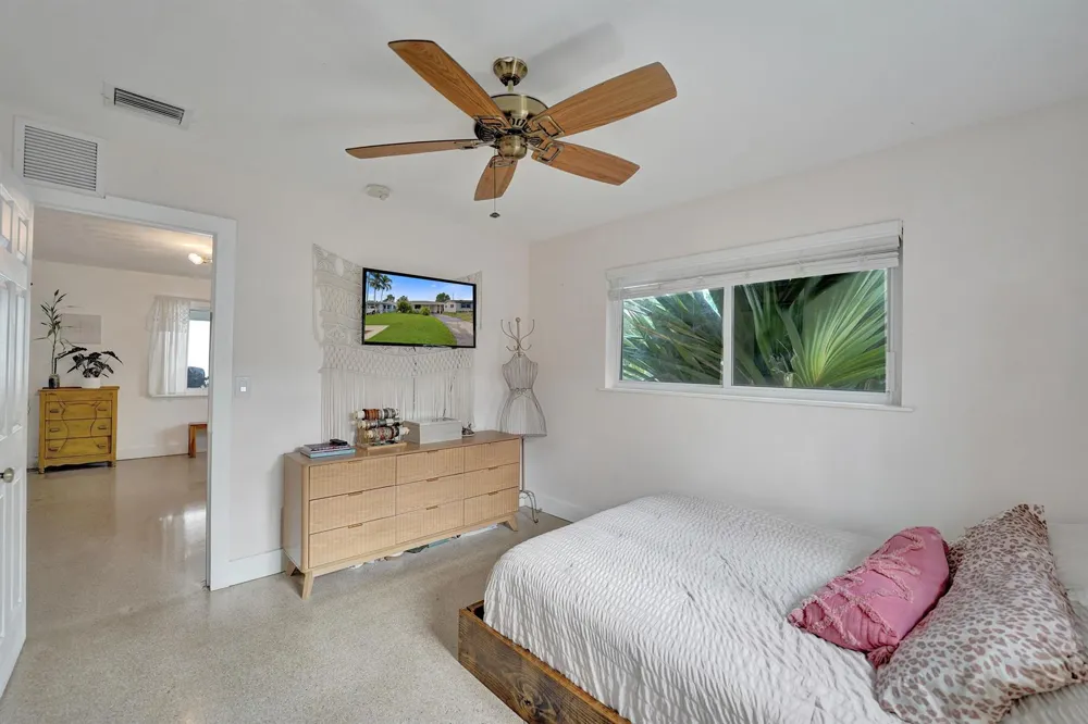 180 NW 48th Court Oakland Park, FL 33309