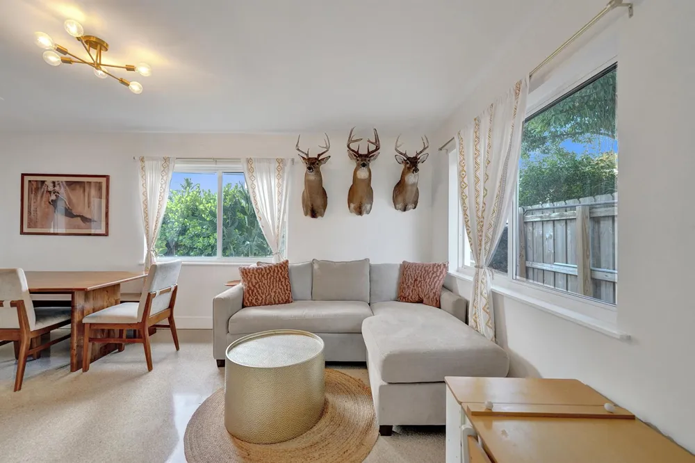 180 NW 48th Court Oakland Park, FL 33309