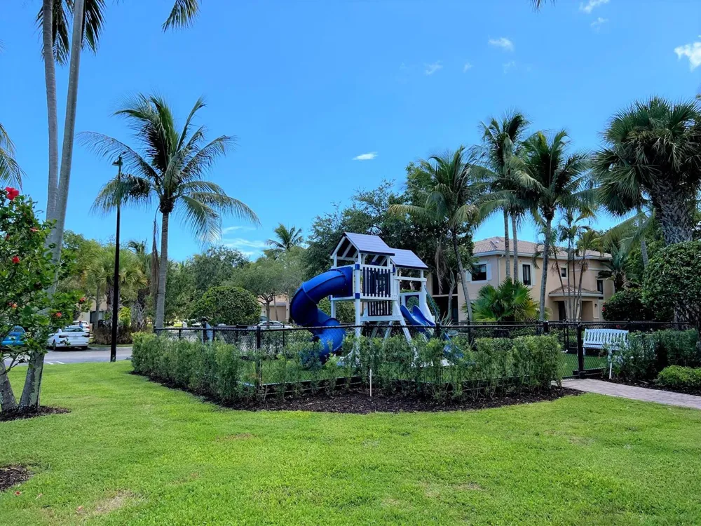2812 GRANDE PARKWAY #301 Palm Beach Gardens, FL 33410