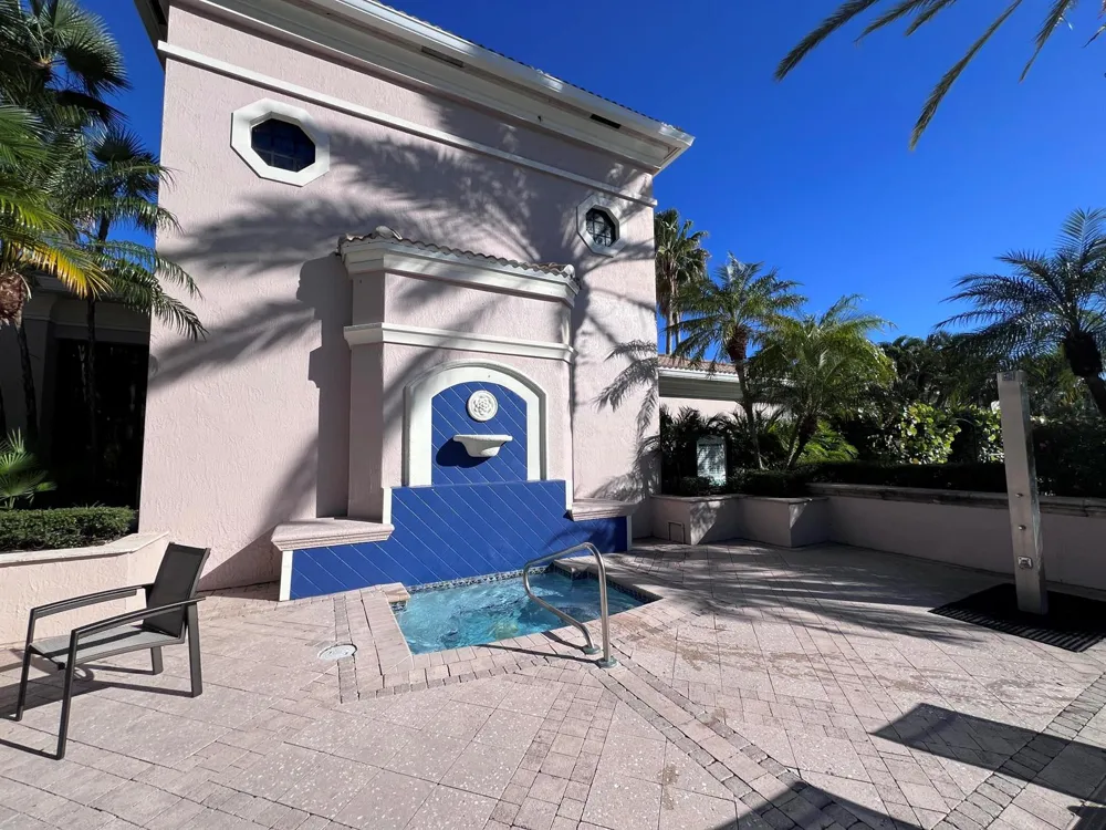 2812 GRANDE PARKWAY #301 Palm Beach Gardens, FL 33410