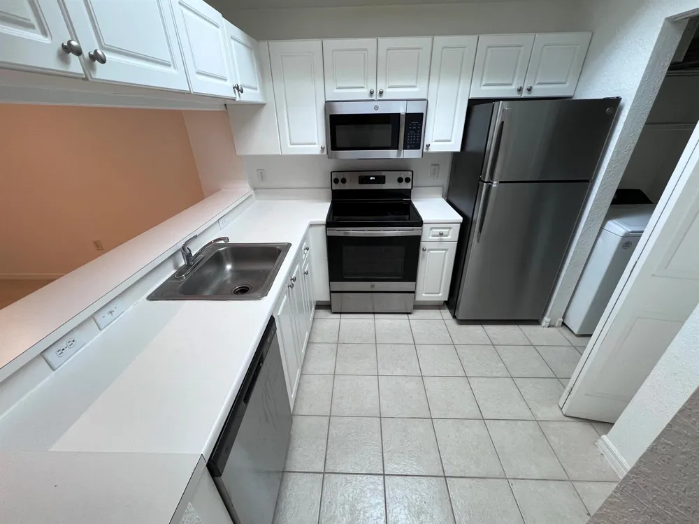 2812 GRANDE PARKWAY #301 Palm Beach Gardens, FL 33410
