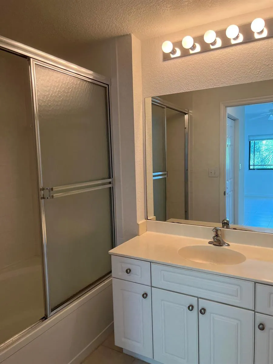 2812 GRANDE PARKWAY #301 Palm Beach Gardens, FL 33410
