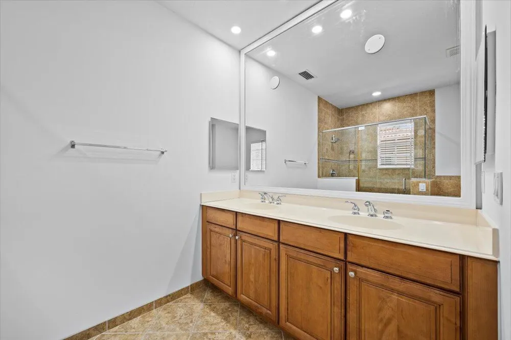 1049 Vintner Boulevard Palm Beach Gardens, FL 33410