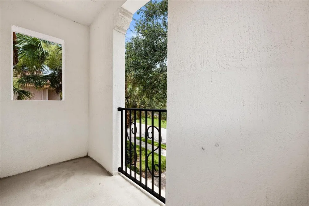 1049 Vintner Boulevard Palm Beach Gardens, FL 33410