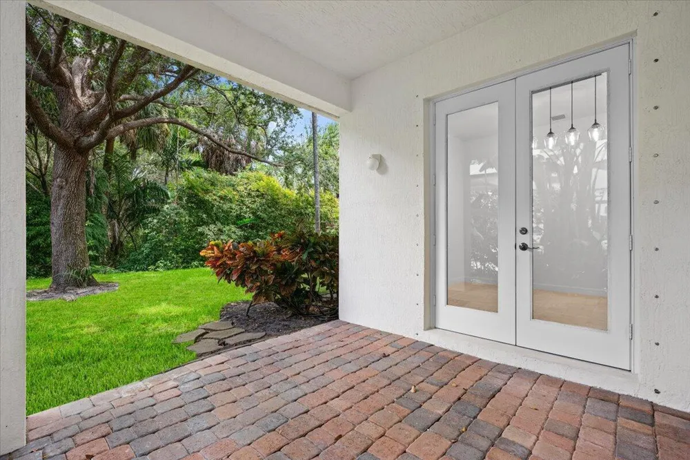 1049 Vintner Boulevard Palm Beach Gardens, FL 33410