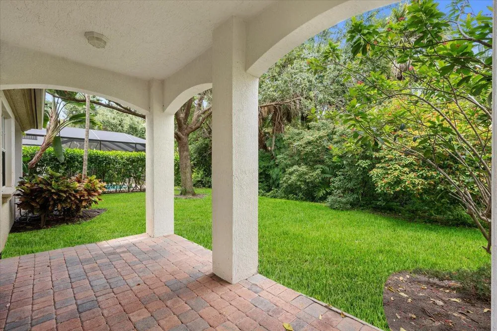 1049 Vintner Boulevard Palm Beach Gardens, FL 33410