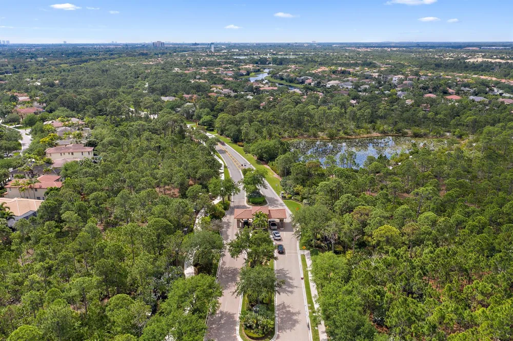 1049 Vintner Boulevard Palm Beach Gardens, FL 33410