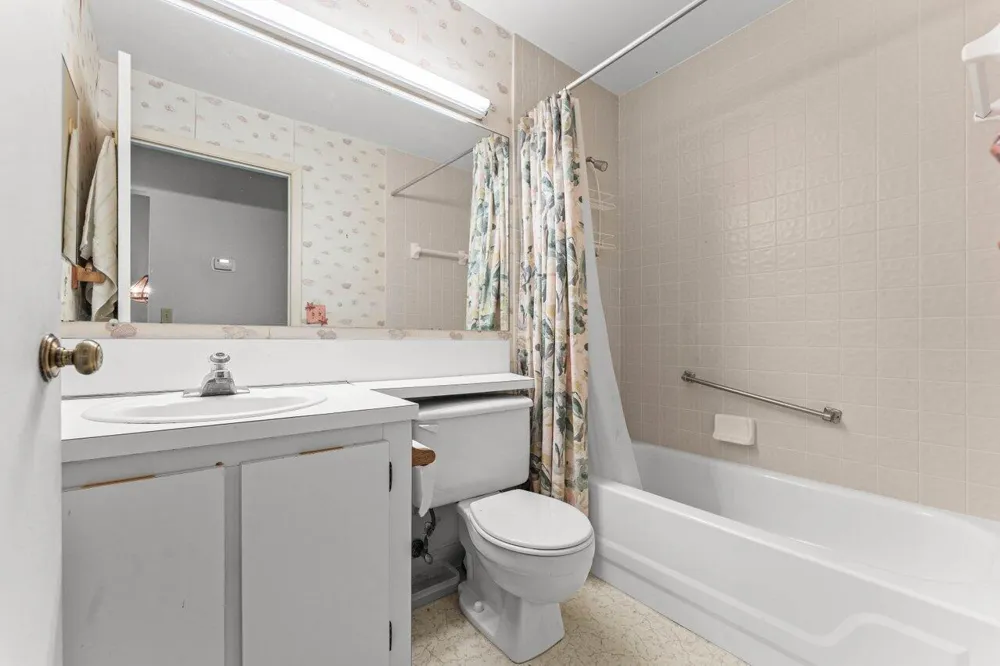 1024 Green Pine Boulevard #I West Palm Beach, FL 33409