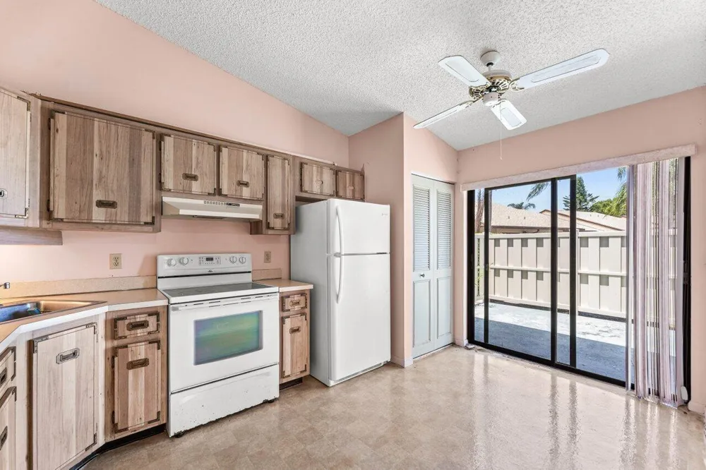 1024 Green Pine Boulevard #I West Palm Beach, FL 33409
