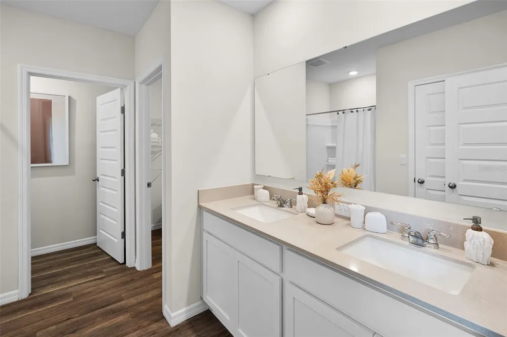 8464 FOX DEN COVE Lakeland, FL 33810