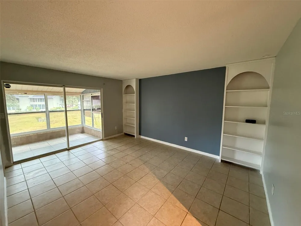 586 BAHIA CIRCLE #B ocala, FL 34472