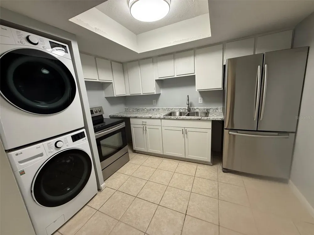 586 BAHIA CIRCLE #B ocala, FL 34472