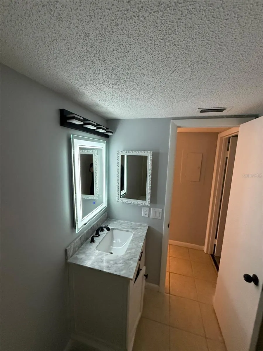 586 BAHIA CIRCLE #B ocala, FL 34472