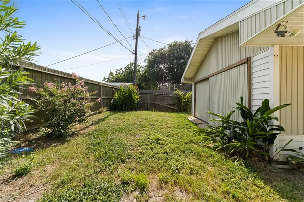 220 Pecos Street Portland, TX 78374