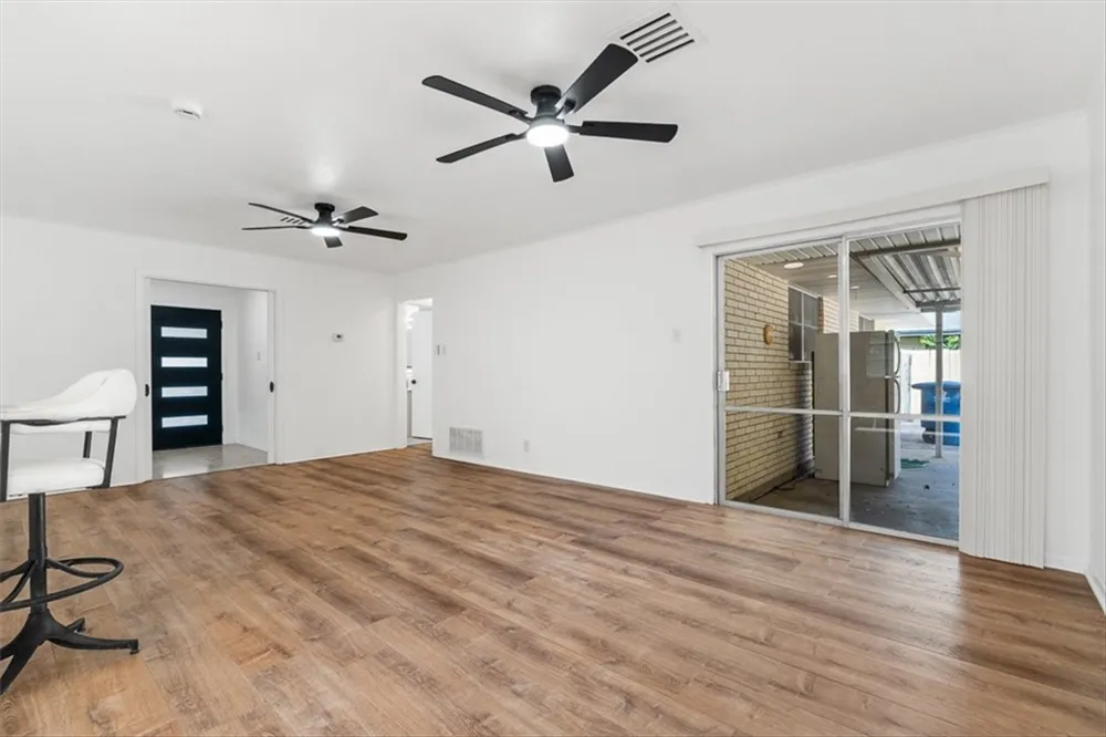 220 Pecos Street Portland, TX 78374