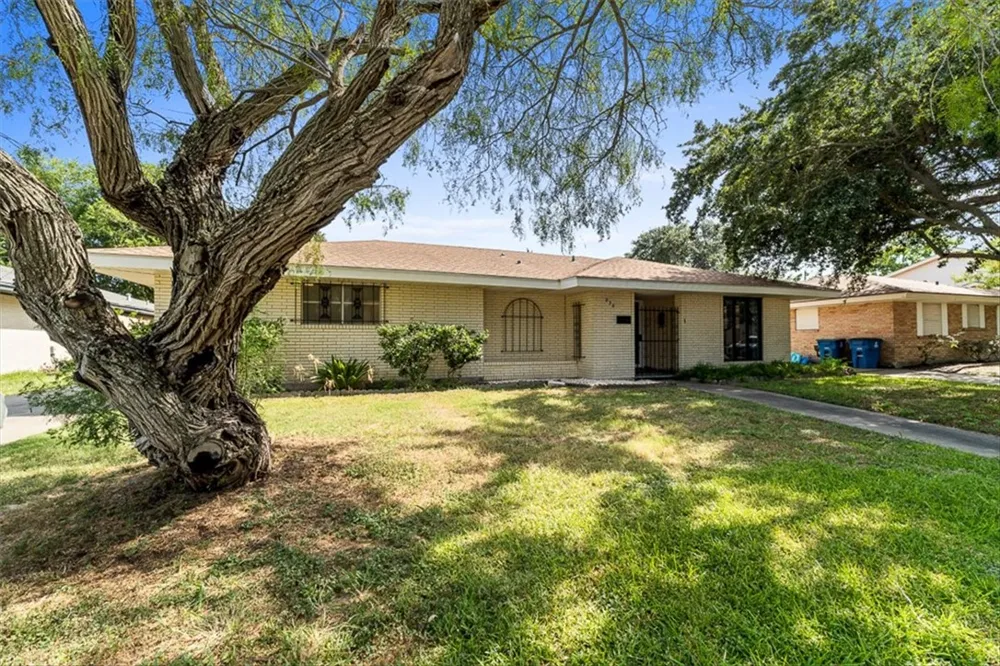 220 Pecos Street Portland, TX 78374