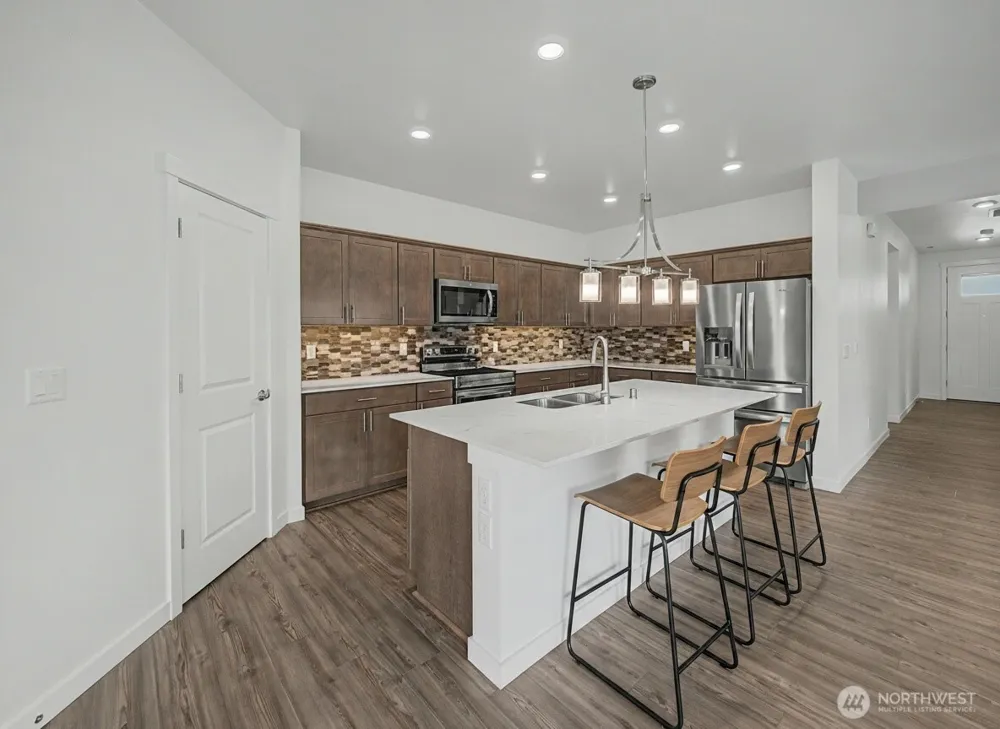 3530 Edith Avenue Enumclaw, WA 98022