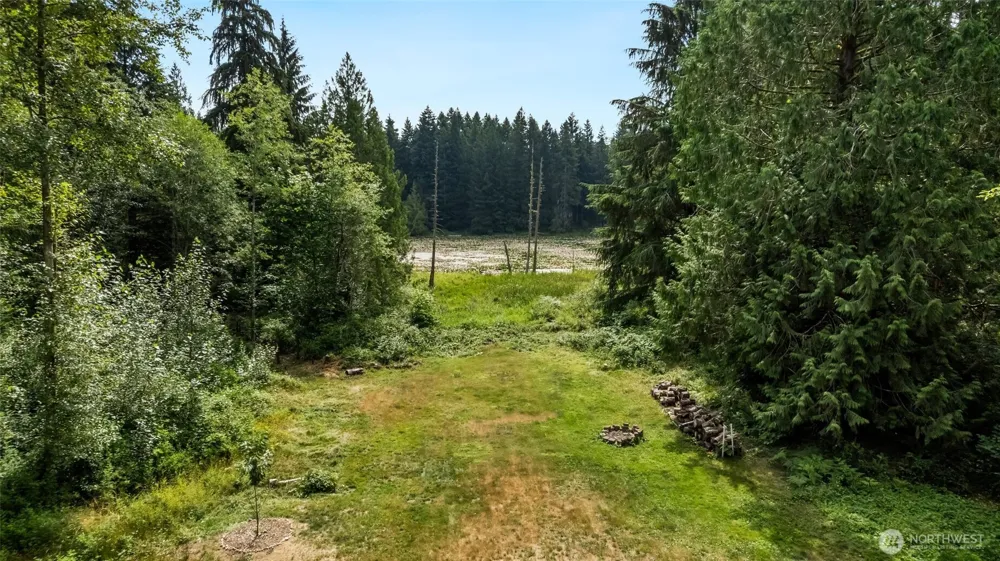 911 E Dawn Drive Allyn, WA 98524