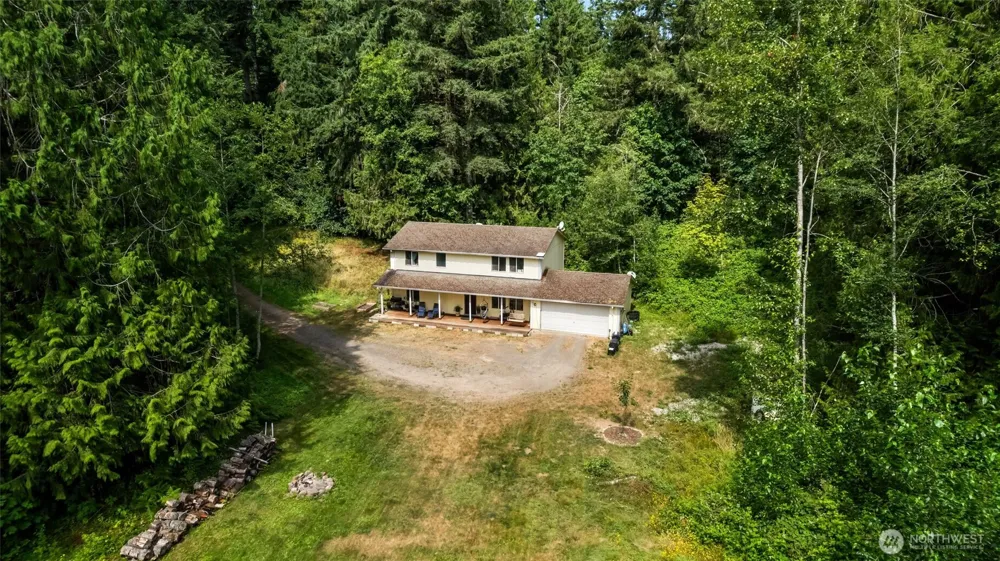 911 E Dawn Drive Allyn, WA 98524