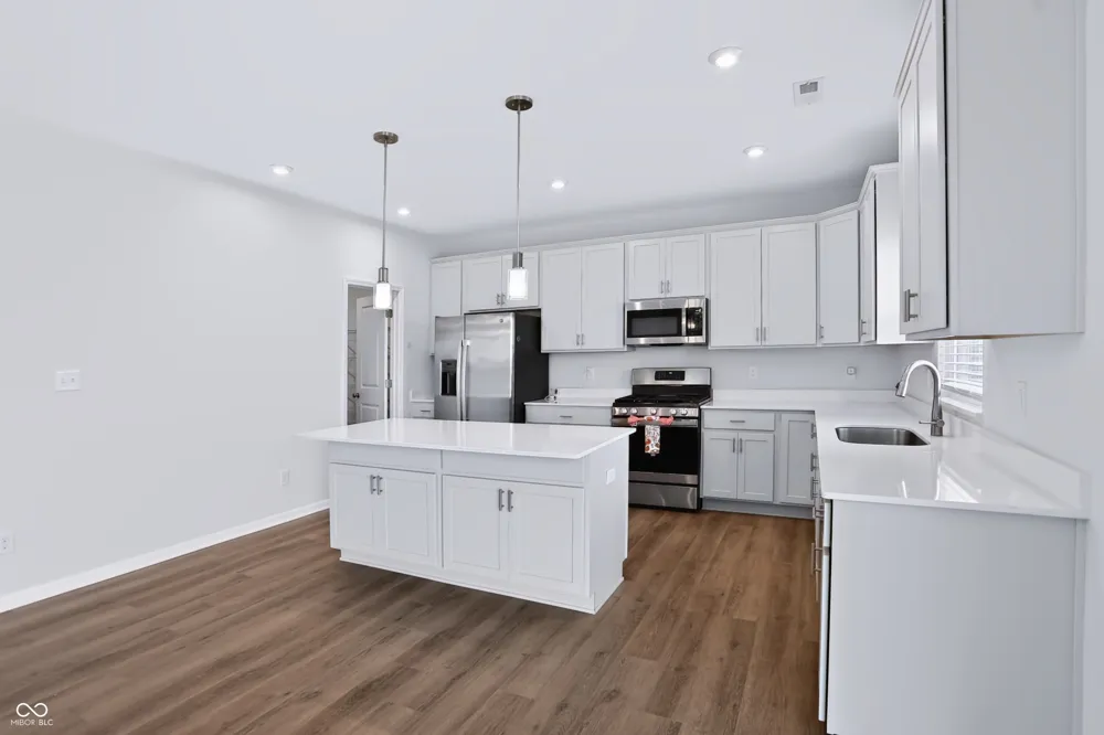 173 Lynnette Way Cumberland, IN 46229